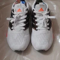 کتونی سایز ۴۰