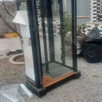 ویترین سالم هست به علت جابه جایی میخام بفروشم|بوفه، ویترین، کنسول|خانمیرزا, |دیوار