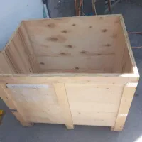 صندوق چوبی بزرگ