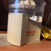 آب‌مرکبات‌گیر برقی Crush سالم