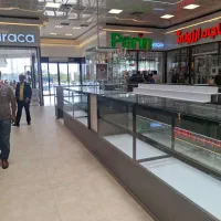 کانتر آماده عینک .ادکلن.باقلوا فروشی