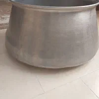 قزان روحی بزرگ|ظروف پخت‌وپز|چهارباغ, |دیوار