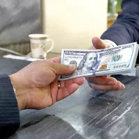 دلار تزئینی