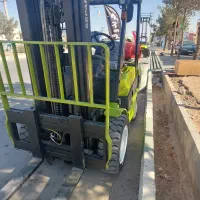 سپاهان کلارک ۳ تن با دکل استثنایی|ماشینآلات صنعتی|رباطکریم, شهرک صنعتی پرند|دیوار