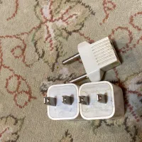 دو عدد شارژر اصل اپل