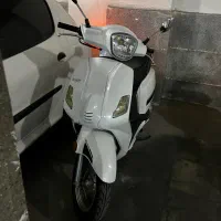 اسکوتر بنلی ستا ۱۲۵ تمیز در حدنو