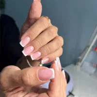 تخفیف آموزش ناخن  فقط ۱۵۰۰با سابقه کاری