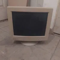 مانیتور قدیمی