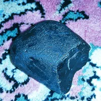 سنگ قیمتی با ارزش احتمال زیاد الماس سیاه است