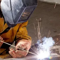 درخواست شاگرد برای جوشکاری