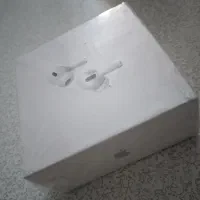 یک عدد سشوار و یک عدد هندزفری بلوتوثی|آرایشی، بهداشتی، درمانی|قم, شهر قائم|دیوار