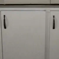 کابینت و سینک ظرفشویی .مرغ وخروس|آب‌چکان و نظم‌دهنده ظروف|هرسین, |دیوار