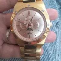 یه عدد ساعت سویستون مدلشم پستش زده زد آب