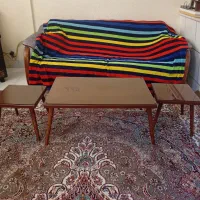 میز همراه دوتا عسلی شیشه خور