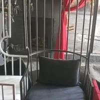 صندلی اهنی