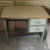 میز کار فلزی