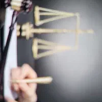 وکیل با سابقه و با تجربه دادگستری