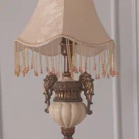 آباژور رومیزی کلاسیک