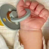 تعدادی لباس نوزادی تا۴ماهگی