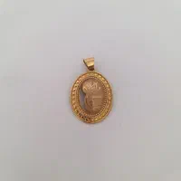 دستبند. انگشتر . گوشواره و پلاک طلا تمیز و شیک