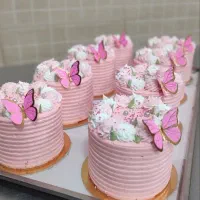 فروشنده قنادی خانم مجرب