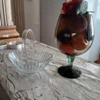 ظرف شکلات خوری و تُنگ ماهی