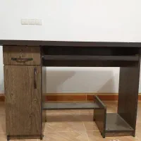 میز کامپیوتر|میز تحریر و کامپیوتر|صومعه‌سرا, |دیوار