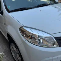 ساندرو اتومات|خودرو سواری و وانت|خمینی‌شهر, |دیوار
