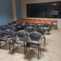 دو نفر خدماتی