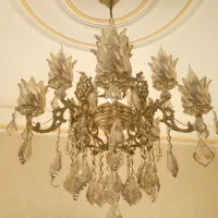 لوستر|لوستر و چراغ آویز|رباط‌کریم, رباط‌کریم|دیوار