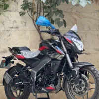 بنلی ، Ns 200 مشابه خشک