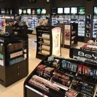 فروشنده آرایشی و بهداشتی  - خانم -  مجرد