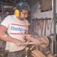 استخدام کارآموز خانم علاقه‌مند کار فنی و کارگاهی