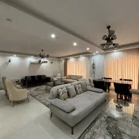 ۱۳۰ متر کلاکسر ۳طبقه تک واحدی طبقه اول