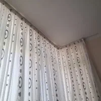 ۵ متر پرده ..ک با چیناش دوبرابر ۱۰ متر قیمت ۴تومن