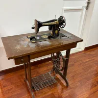 چرخ قدیمی آنتیک سینگر singer