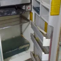 دوعدد یخچال قدیمی همراه بافرش ماشینی و...|یخچال و فریزر|گلپایگان, |دیوار