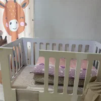 سرویس خواب تخت وکمدو کنسول در حد نو چوب جنسش عالی