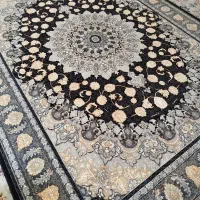 تعداد زیادی فرش ۱۲متری