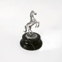 مجسمه اسب نقره ۹۰۰ عیار