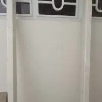 درب چوبی با چهار چوب فلزی