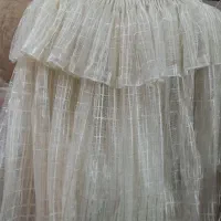 پرده ی تور ب طول ۶ و نیم متر و ب عرض ۱۱۲ سانتی متر