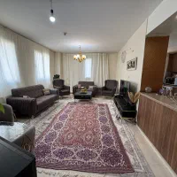 85متر آپارتمان صنایع قدیم3طرف نور