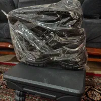 کفش کار 43|کیف، کفش، کمربند|میانه, |دیوار