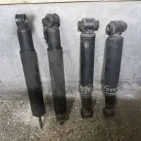 چراغ جولو ۲۰۶ و کمک ها و اگزوز کامل|قطعات یدکی و لوازم جانبی|تهران, پرستار|دیوار