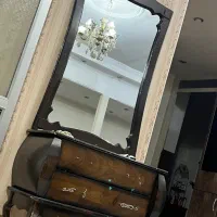 میز ب همراه اینه