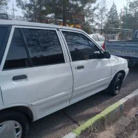 ماشین 111 سفید