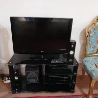 تلویزیون ال‌جی ۳۲ اینچ به همراه میز