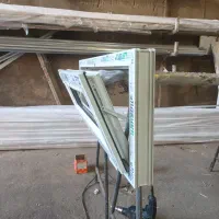 تامین و نصب درب و پنجره آلومینیومی UPVC تحویل فوری|عمده‌فروشی|قم, قلعه کامکار|دیوار