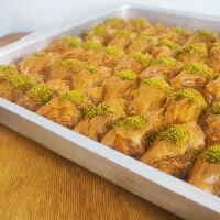 نیرو کارگاه تولیدی باقلوا استانبولی|استخدام خدمات فروشگاه و رستوران|تهران, جنت‌آباد شمالی|دیوار